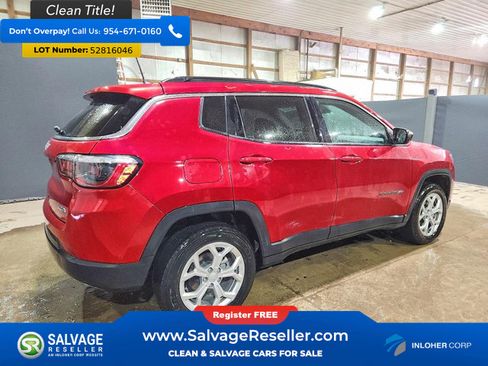 Used 2024 Jeep Compass Latitude AWD/4WD image 4