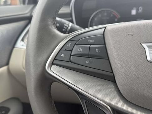 Certified 2024 Cadillac XT5 Premium Luxury AWD/4WD image 37