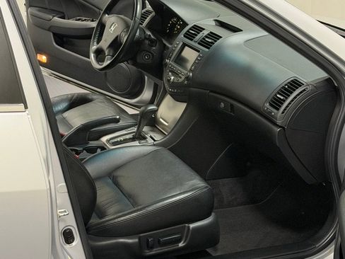 Used 2006 Honda Accord EX image 11