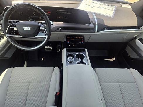 New 2026 Cadillac Vistiq Sport w/ LPO, Floor Liner Package image 26