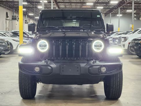 Used 2020 Jeep Wrangler Unlimited Sahara image 2