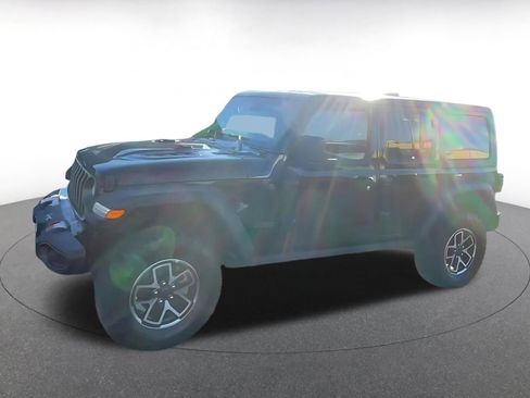 Used 2025 Jeep Wrangler Unlimited Rubicon image 4