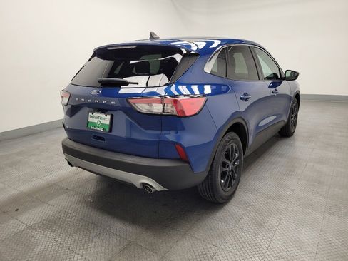 Used 2022 Ford Escape SE FWD image 9