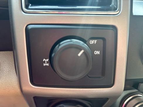 Used 2018 Ford F150 Lariat RWD image 47