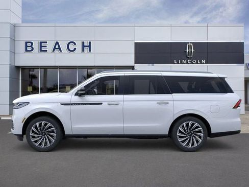 New 2025 Lincoln Navigator L Black Label image 4