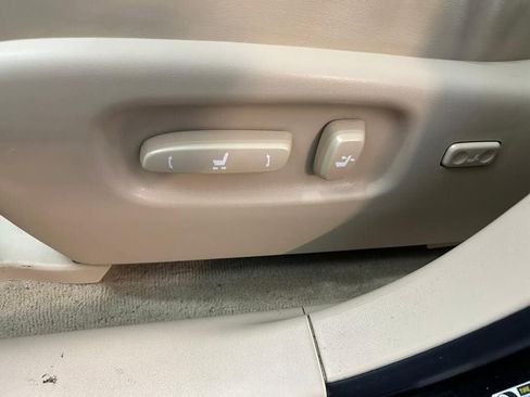 Used 2015 Lexus RX 450h AWD image 13