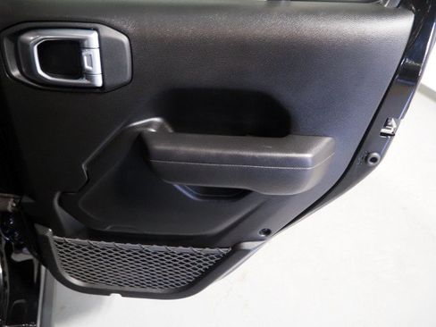 Used 2025 Jeep Wrangler 4WD Rubicon image 55