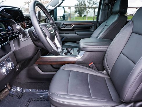 Used 2024 GMC Sierra 2500 SLT w/ SLT Premium Package image 20