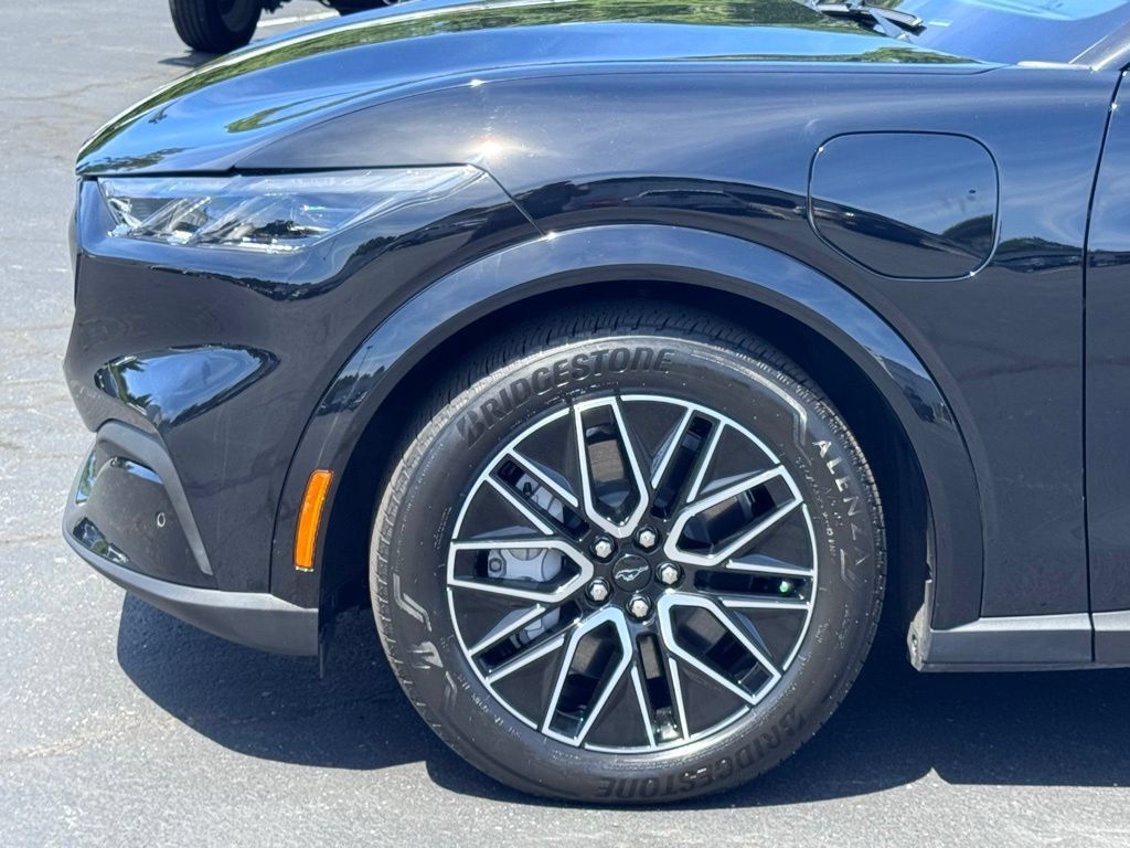 Used 2025 Ford Mustang Mach-E Premium AWD/4WD image 39