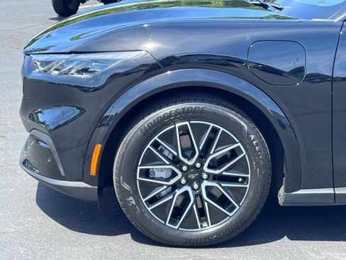 Used 2025 Ford Mustang Mach-E Premium AWD/4WD image 39