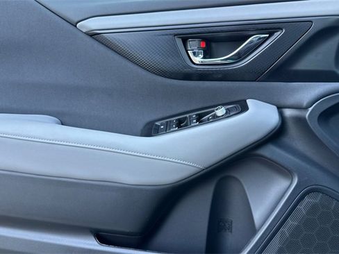 Used 2025 Subaru Outback Premium image 8