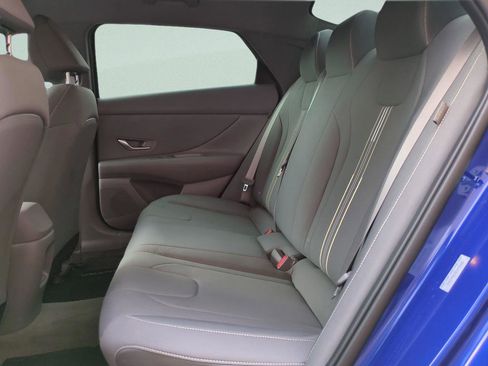 Certified 2025 Hyundai Elantra Sport image 13