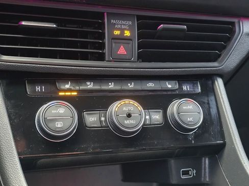 Used 2019 Volkswagen Jetta GLI image 34