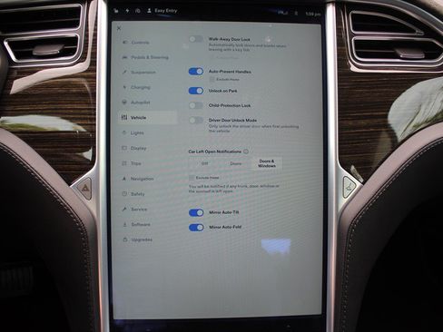 Used 2015 Tesla Model S 85D AWD/4WD image 10