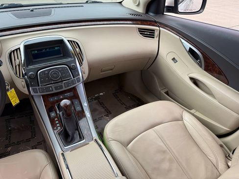 Used 2010 Buick LaCrosse CXL image 21