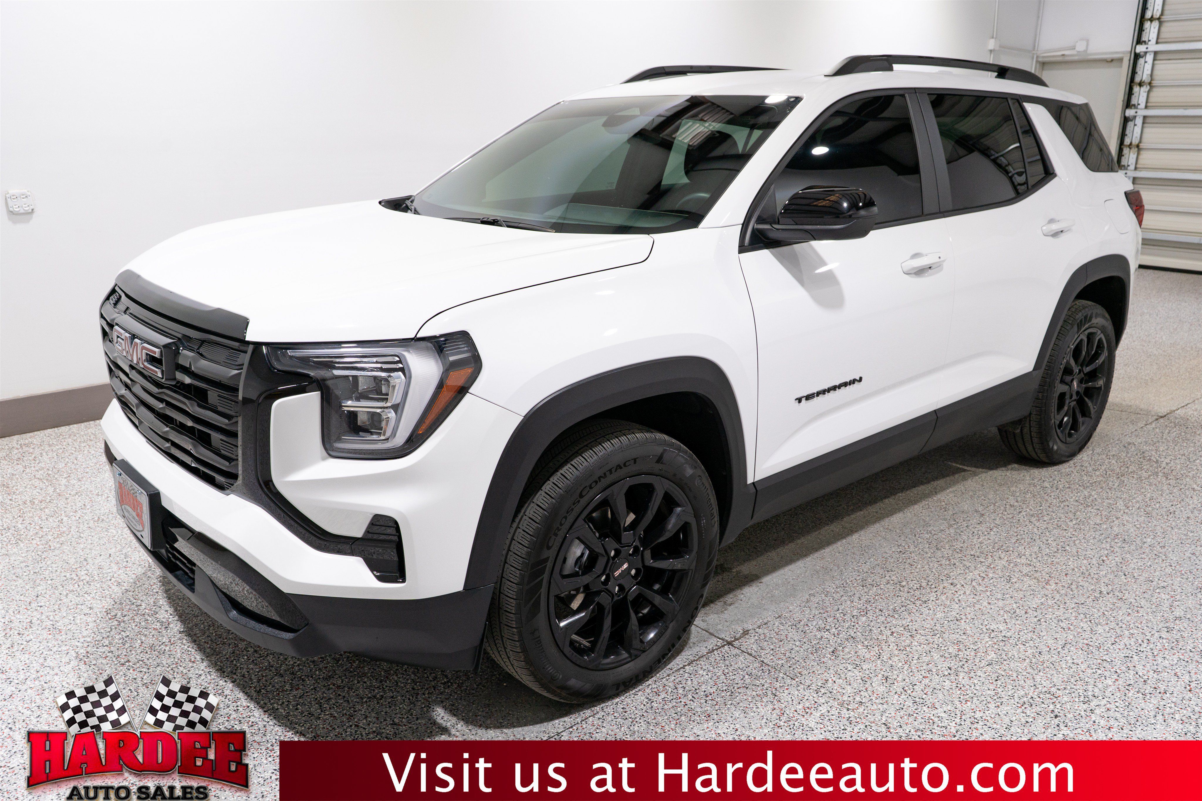 Used 2026 GMC Terrain Elevation w/ Elevation Premium Package FWD image 2