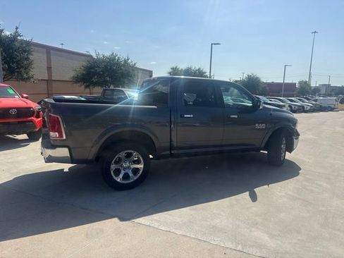 Used 2018 RAM 1500 Laramie w/ Convenience Group AWD/4WD image 3