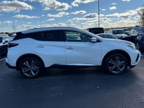 Used 2024 Nissan Murano Platinum w/ Cargo Package image 2