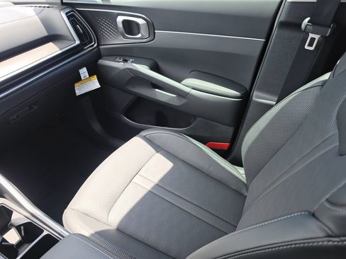 New 2026 Kia Sorento S w/ S Panoramic Sunroof Package FWD image 15
