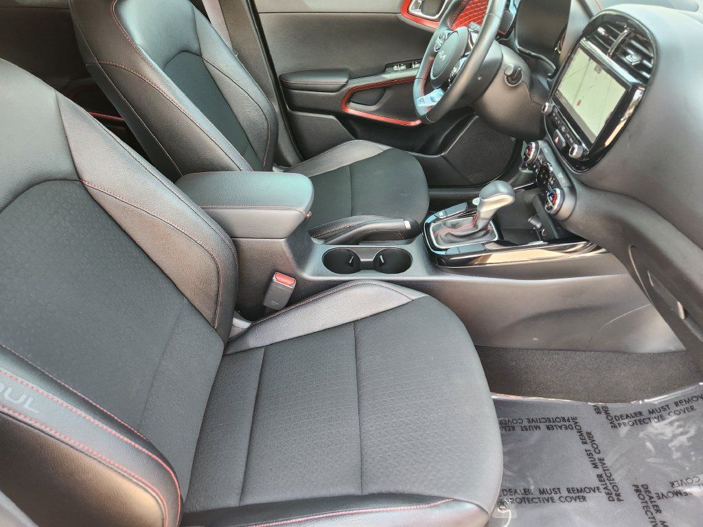 Certified 2024 Kia Soul GT-Line FWD image 23