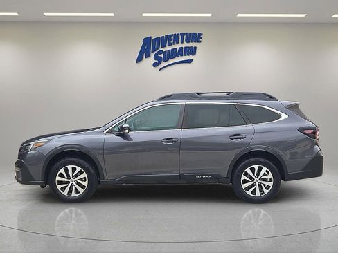 Used 2020 Subaru Outback Premium image 4