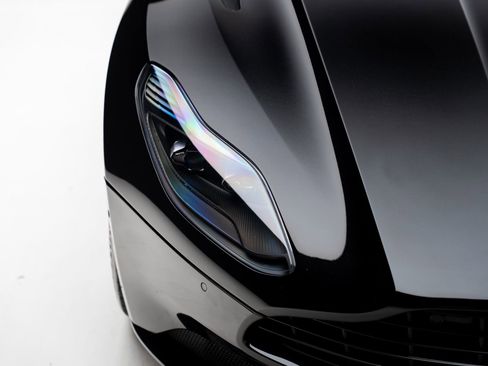 Used 2019 Aston Martin DB11 Volante RWD image 14