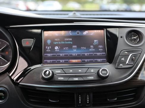 Used 2019 Buick Envision Premium AWD/4WD image 26