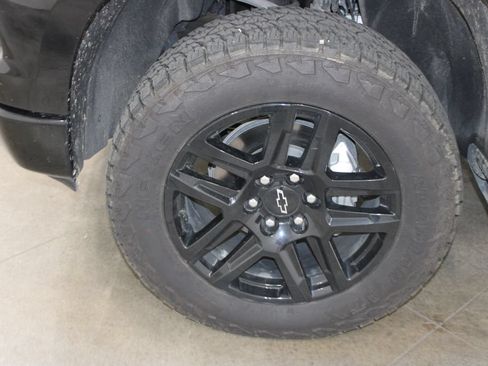 Used 2024 Chevrolet Silverado 1500 Custom Trail Boss AWD/4WD image 35