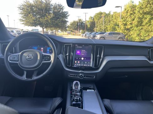 Used 2024 Volvo XC60 B5 Ultimate w/ Protection Package Premier AWD/4WD image 25
