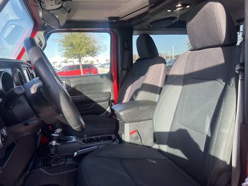 Used 2019 Jeep Wrangler Sport image 12