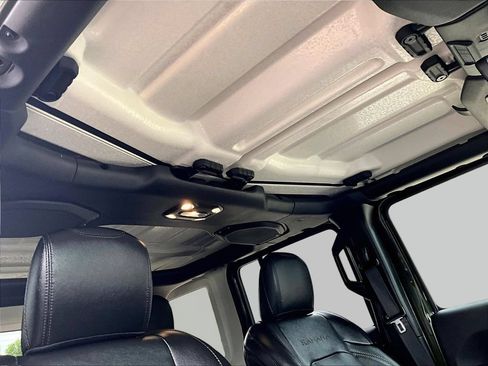 Used 2023 Jeep Wrangler Unlimited Sahara w/ Cold Weather Group AWD/4WD image 26