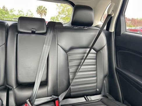 Used 2021 Ford Edge SEL w/ Convenience Package image 14