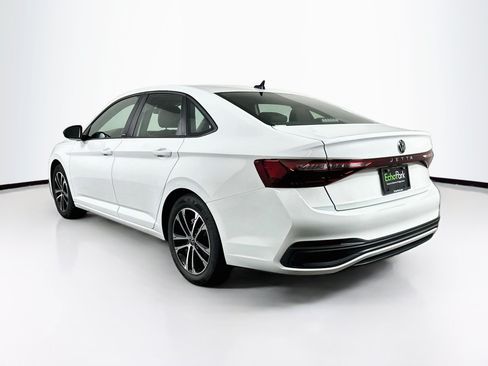 Used 2025 Volkswagen Jetta Sport FWD image 5