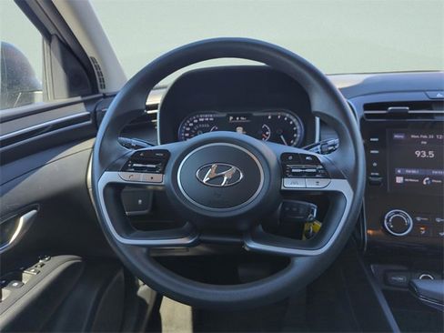 Used 2024 Hyundai Tucson SE image 19
