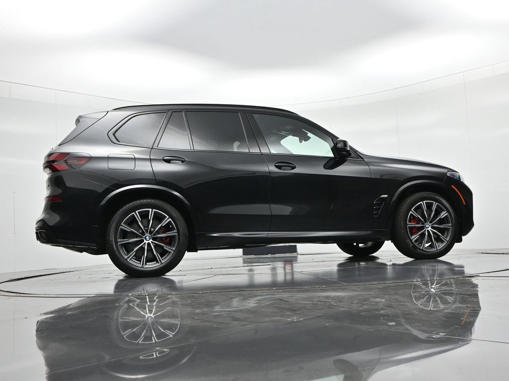Used 2024 BMW X5 M60i AWD/4WD image 25