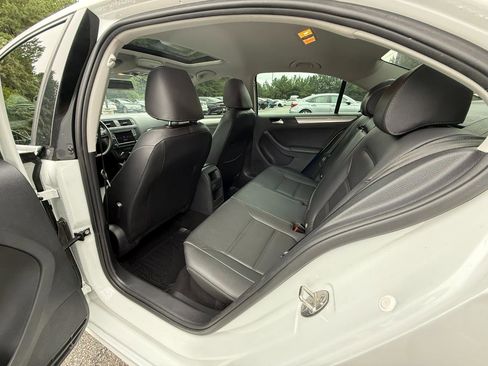 Used 2018 Volkswagen Jetta SE FWD image 10