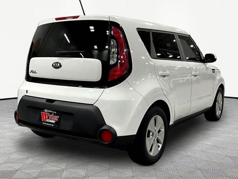 Used 2016 Kia Soul FWD image 6