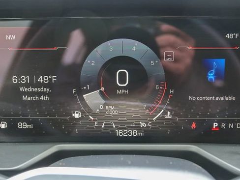 Used 2025 GMC Acadia Elevation FWD image 28