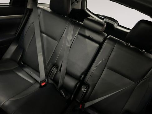 Used 2018 Toyota Highlander Limited Platinum image 13