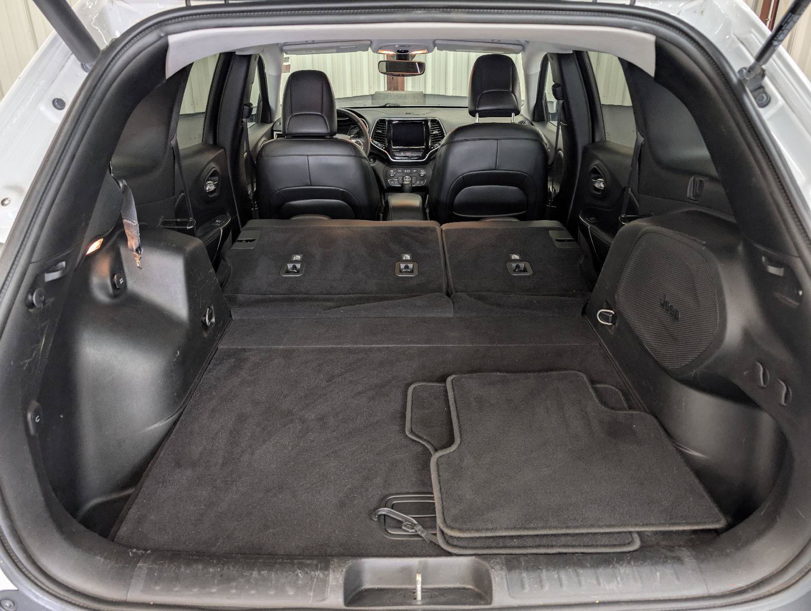 Used 2019 Jeep Cherokee Limited FWD image 44