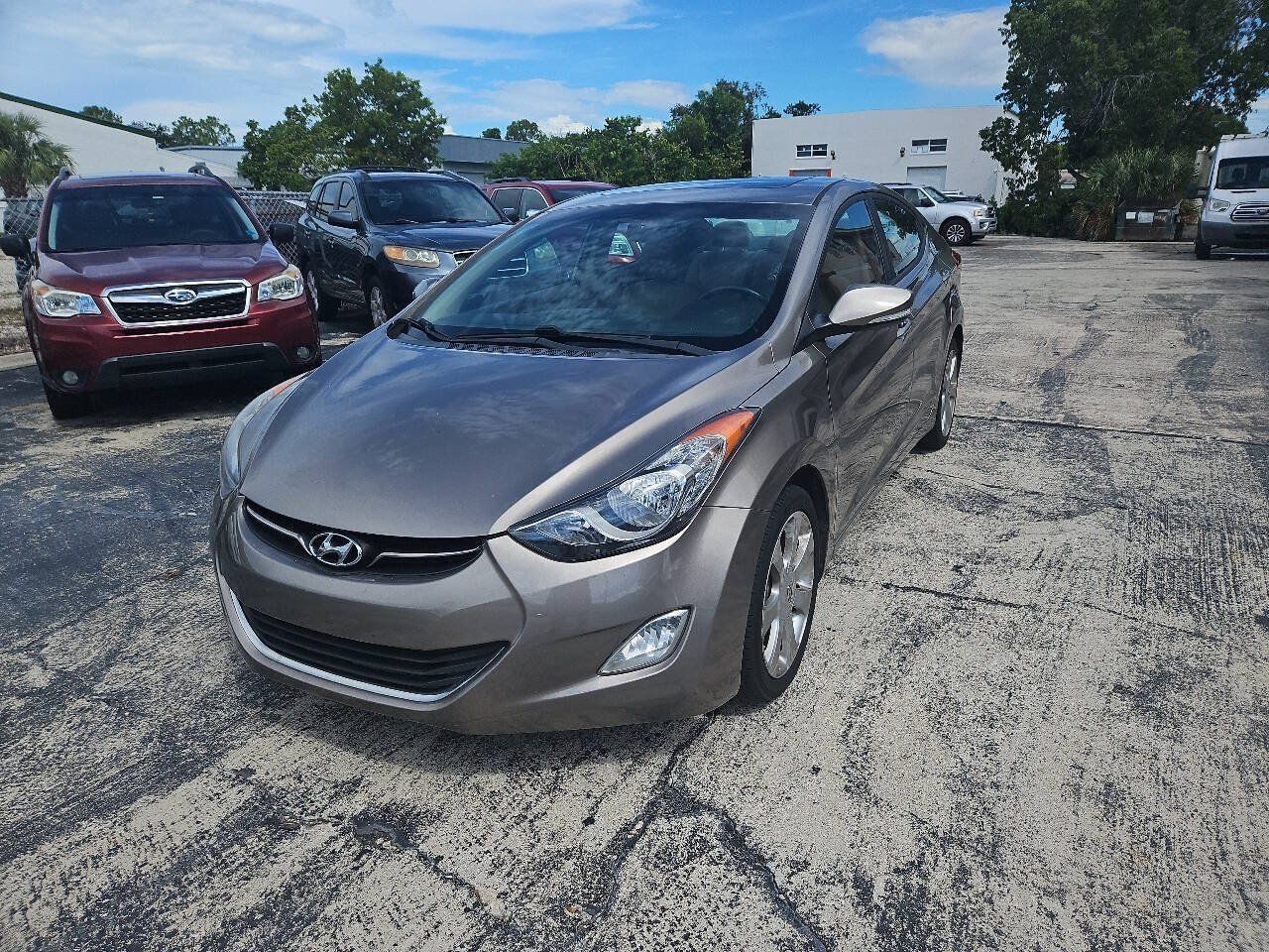 Used 2013 Hyundai Elantra Limited w/ Technology Pkg FWD image 1