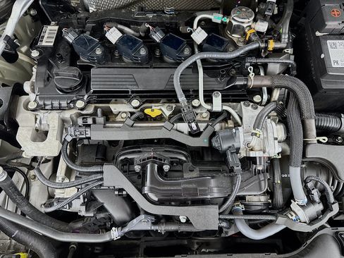 Used 2025 Toyota Corolla LE FWD image 36