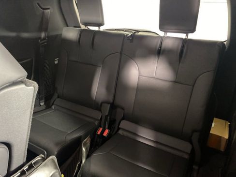 Used 2024 Lexus LX 600 F Sport image 12