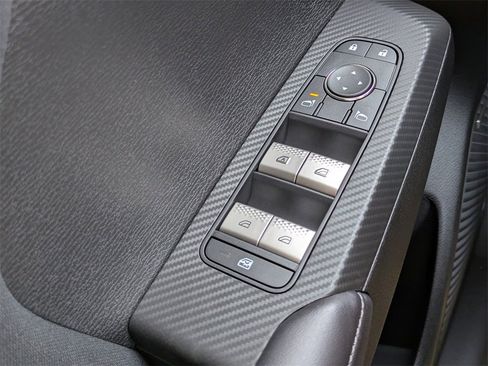 New 2025 Mitsubishi Outlander ES image 23