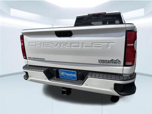 Used 2025 Chevrolet Silverado 2500 High Country w/ High Country Premium Package AWD/4WD image 7