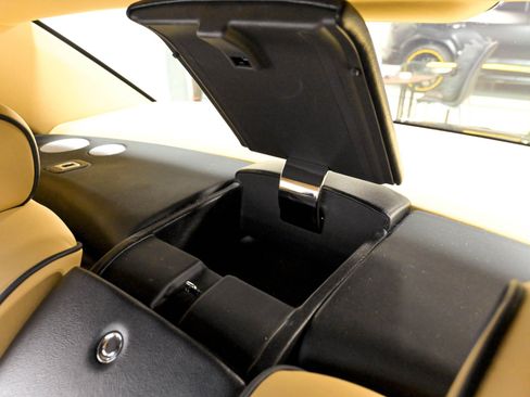Used 2013 Rolls-Royce Phantom Sedan RWD image 37