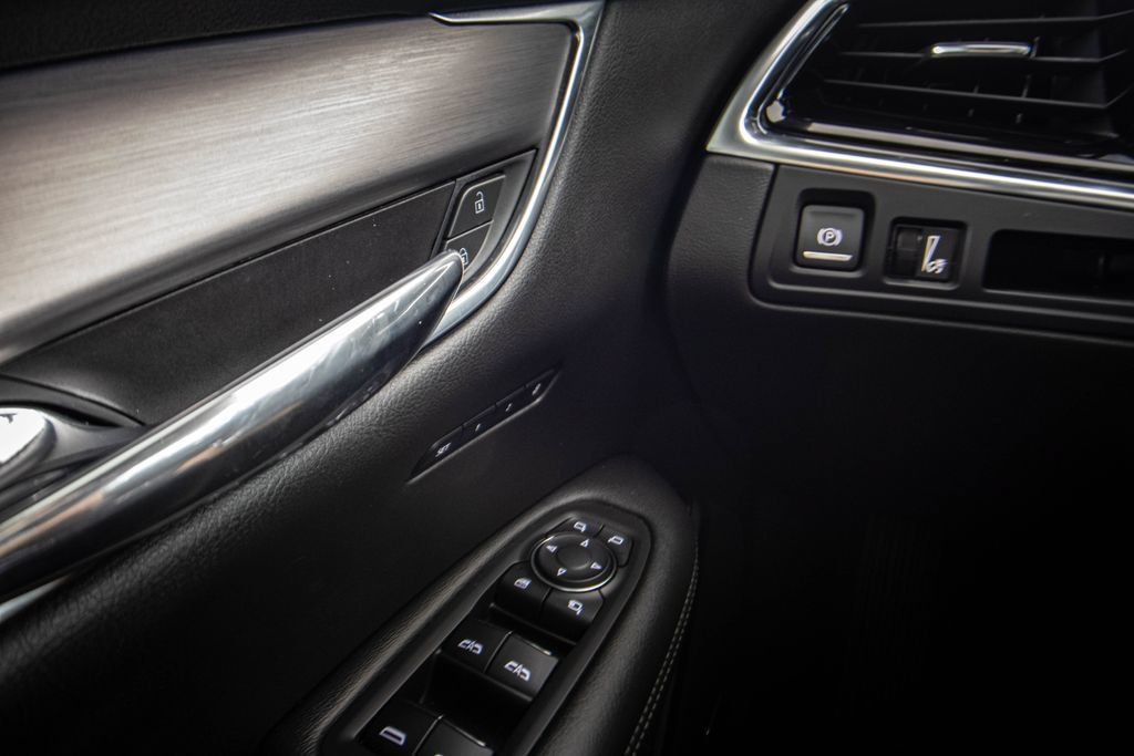 Used 2023 Cadillac XT6 Luxury FWD image 33