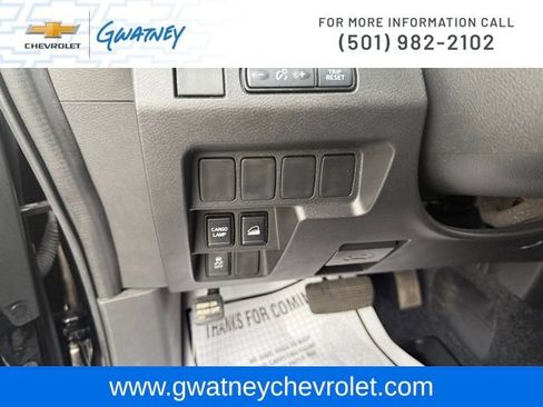 Used 2024 Nissan Frontier SV image 20