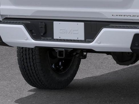 New 2026 GMC Canyon Denali AWD/4WD image 14