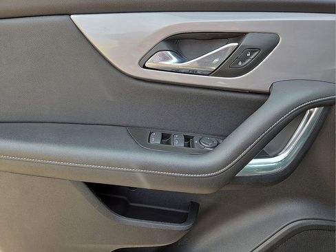 Used 2025 Chevrolet Blazer LT image 20